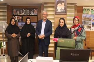 تقدیر از مدیر پرستاری و مترون های بیمارستان‌های دانشگاه علوم پزشکی تهران به مناسبت روز پرستار در ستاد داروخانه 13 آبان