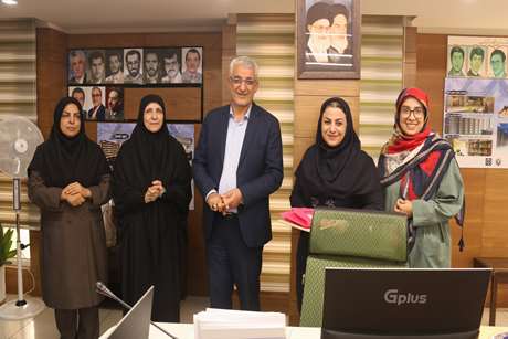 تقدیر از مدیر پرستاری و مترون های بیمارستان‌های دانشگاه علوم پزشکی تهران به مناسبت روز پرستار در ستاد داروخانه 13 آبان