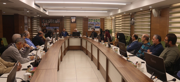 نشست سوپروایزرهای داروخانه‌های ۱۳ آبان و مدیران ستادی 